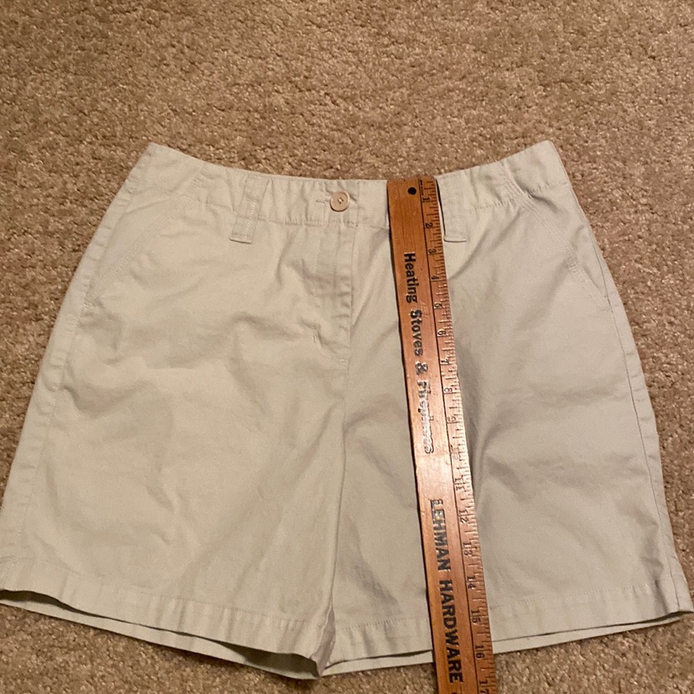 Talbots size 12P Light Stone Chino Shorts